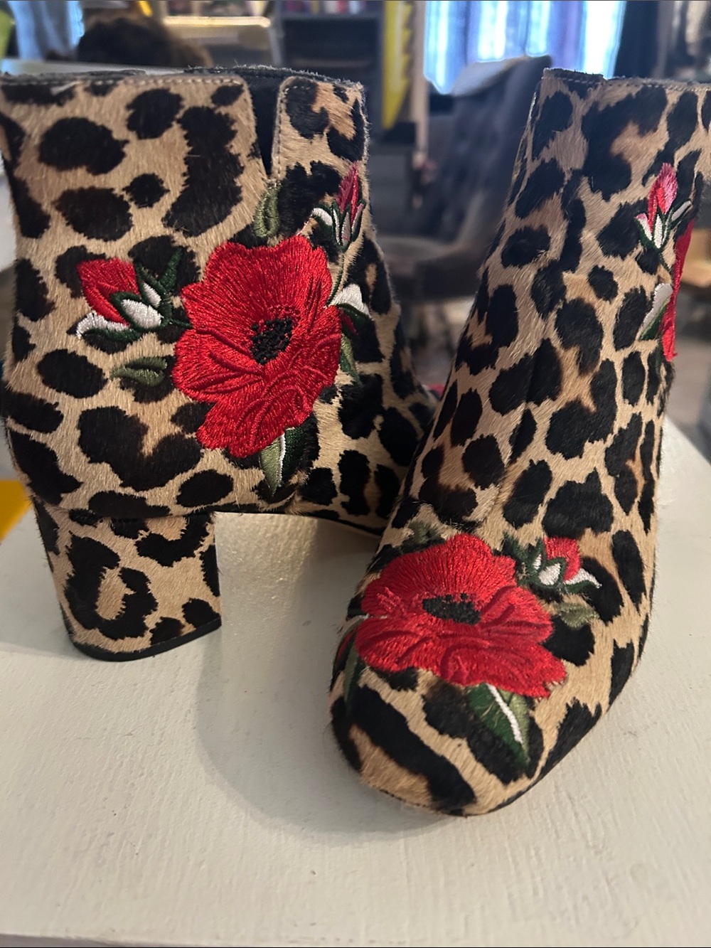 EUC Kate Spade Leopard Red Rose Ankle Booties Faux Fur 7.5